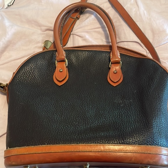 Dooney & Bourke bag with wrist and shoulder strap - Picture 6 of 8